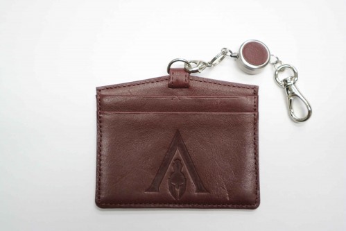 アサシン クリード オデッセイ　本革製パスケース（伸縮ストラップ付）