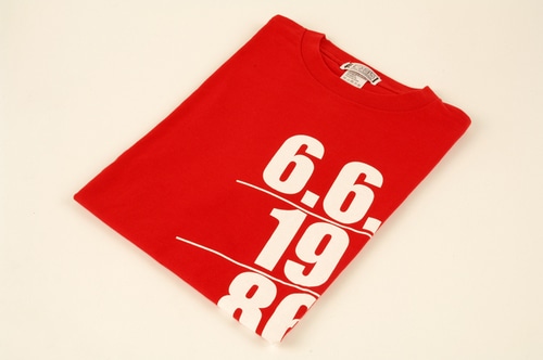 週刊ファミ通創刊20周年記念Tシャツ赤　（Sサイズ）