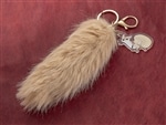 モナカのふわふわしっぽキーホルダー