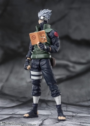 NARUTO -ナルト- 疾風伝 S.H.Figuarts はたけカカシ -勇名轟く写輪眼の英雄-（再販版）