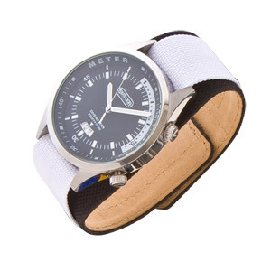 OUTDOOR PRODUCTS ナイロンベルトウォッチホワイト