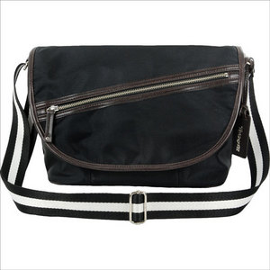 軽量ミニショルダーバッグ TRICKSTER BRITTONブラック