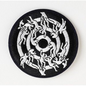 【EMooooN】ペルソナシリーズ25周年記念　刺繍バッジ 入口広場の床