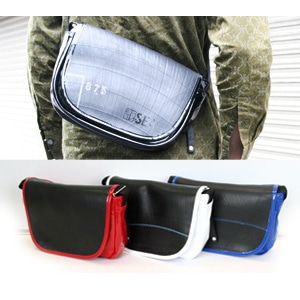 SEAL×OLCIコラボモデル ミニメッセンジャーブラック