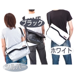 NOMADIC WISE-WALKER ターポリン口折れフラップショルダーブラック